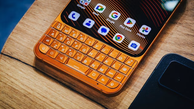 Unihertz Titan 2 Elite: el móvil con teclado físico que llegará en 2026